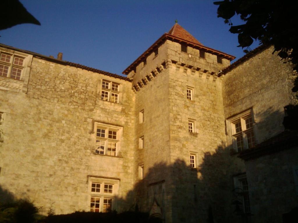 Chateau De Fourcès Exterior foto