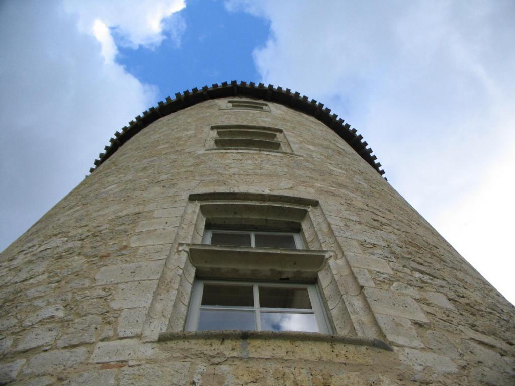 Chateau De Fourcès Exterior foto